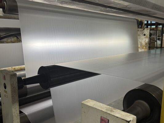 Глянцевая пленка для термоламинирования ПЭТ с настраиваемым бумажным ядром и температурной устойчивостью до 130 °C для долговечной упаковки