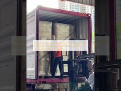 Глянцевая ламинационная пленка с глянцевым покрытием, более 90 GU, на основе БОПП, предназначенная для обеспечения превосходного глянца и защиты поверхности.